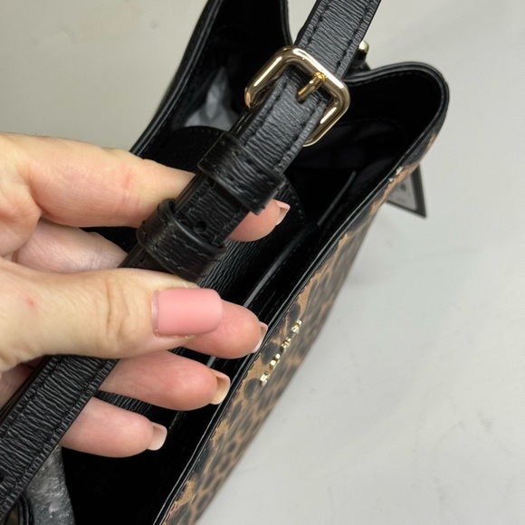 NWT DKNY leopard print bucket bag - Picture 8 of 11